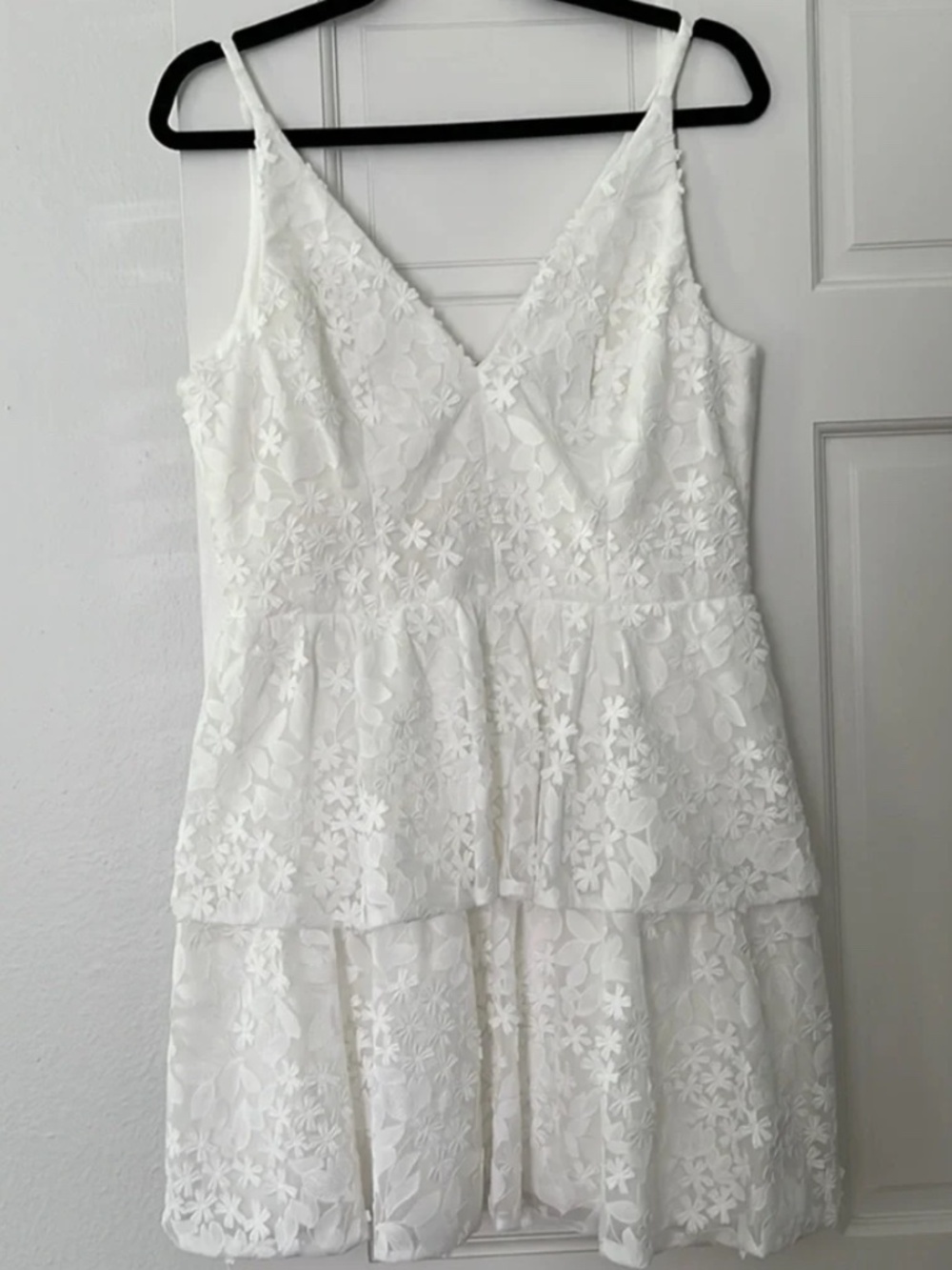 Dress the Population Nellie Dress White floral embroidered short dress